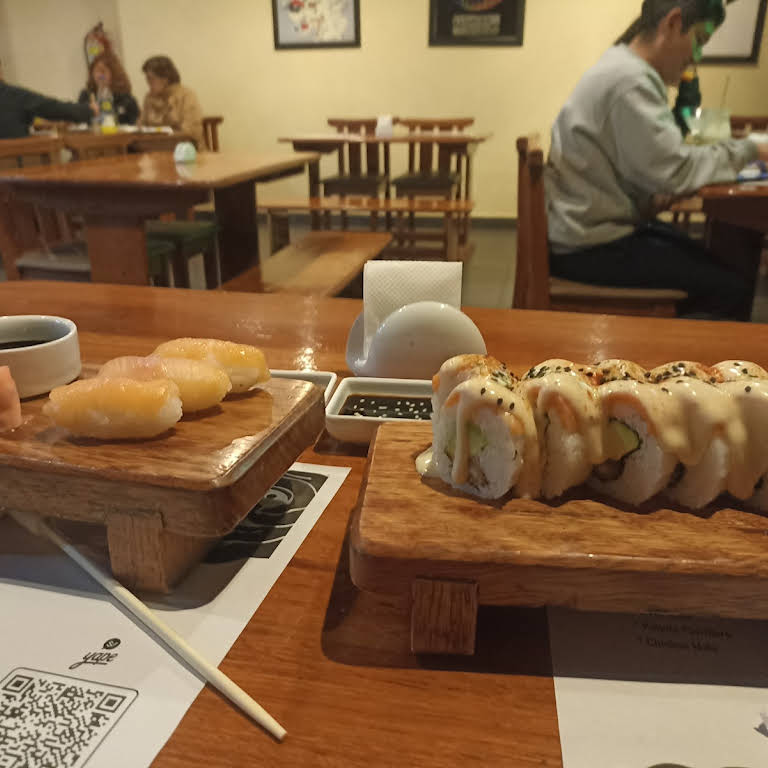 Okami Sushi & Bar - Restaurante De Sushi en Huancayo
