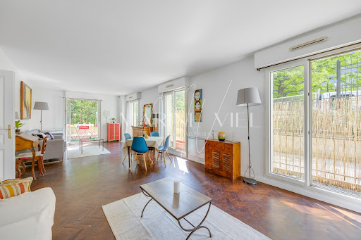 Marine Viel - SAFTI Immobilier Gallery - France