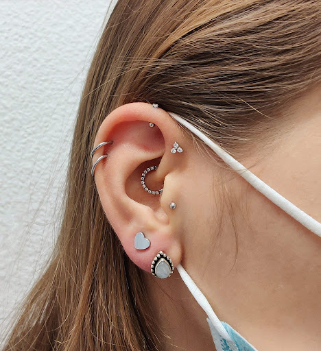 Piercingstudio Zahnkosmetik Julia Gallery - Germany