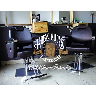 HOLYCUTS BARBERSHOP, Author: HOLYCUTS BARBERSHOP