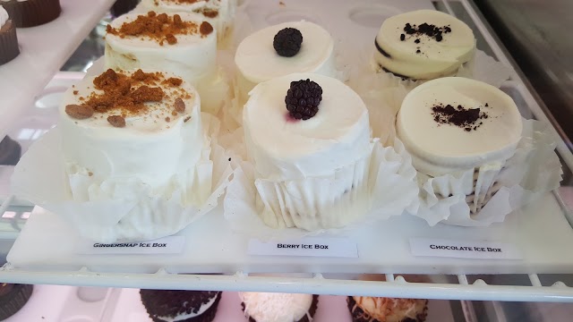 Lark Cake Shop Pasadena