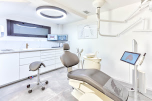 Photo n°2 de Orthodontie Comédie : Cabinet du Dr Ons ALOUINI à Montpellier (Orthodontiste)