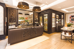 Photo n°4 de Guerlain Boutique et Suite Facialiste Francs Bourgeois à Paris (Parfumerie)