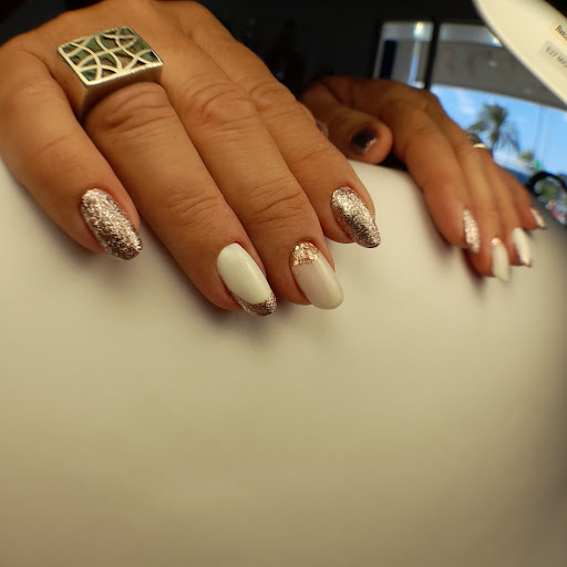 BEAUTY SALON BY ZHANET