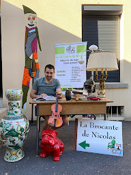 Photo n°1 de La brocante de Nicolas - Venant Nicolas à Luzancy (Service de débarras de maison)