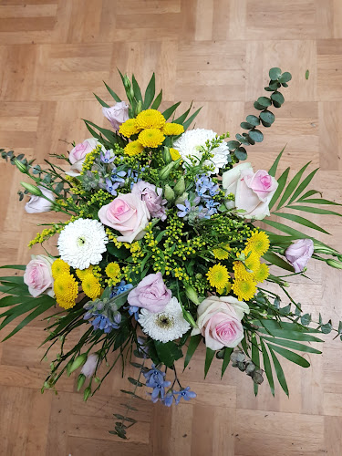 Blumen am Gemarkenplatz Marion Nieswandt