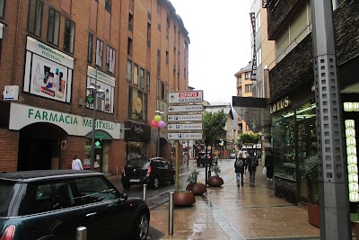 Photos of Farm&agrave;cia Meritxell