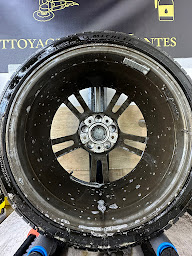 Photo n°6 de 🚘 POLORENOCAR DETAILING ✨ : PPF Film de protection voiture Fréjus / Nettoyage automobile / Lustrage/ Polissage/ Covering à Fréjus (Service d'esthétique automobile)