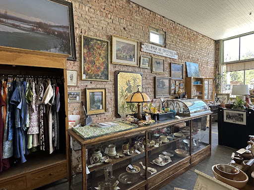Bug & Bird Mercantile - Thumbnail
