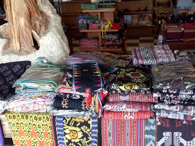 Photos of Exotic Komodo Souvenir Shop