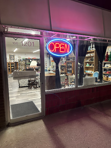 Infinity Antiques - Visual