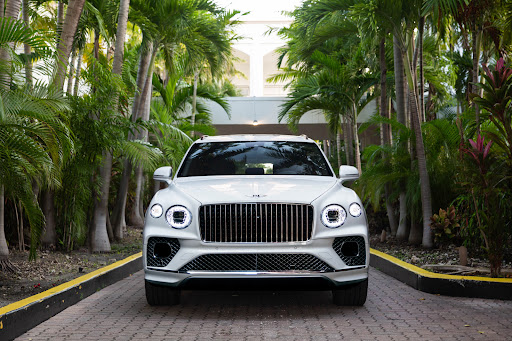 RealCar: Premium & Luxury Car Rental Fort Lauderdale FXE - Thumbnail