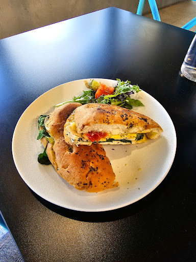 Mini Me Mango cafe - Thumbnail