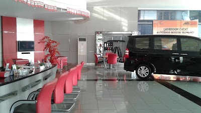 Photos of Toyota Auto 2000 Yasmin