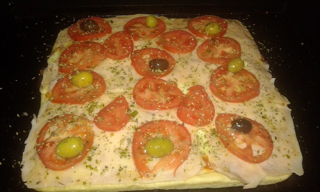 Pizza KUATRO. delivery, Author: Arielo Vargas