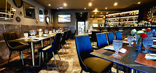 Smoke and Mirrors Gastropub