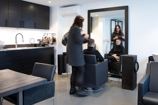 People Haircare - Pruiken en Haarwerken in Ede - Thumbnail