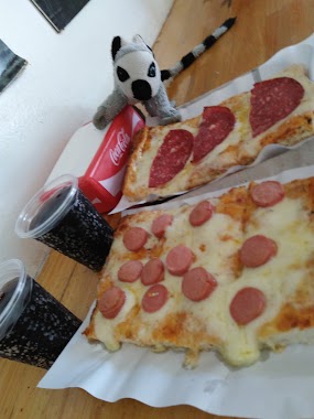 A Comer Pizza, Author: Homero Estigarribia