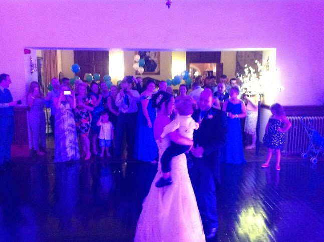Rikki's Mobile Disco and Events - Night club