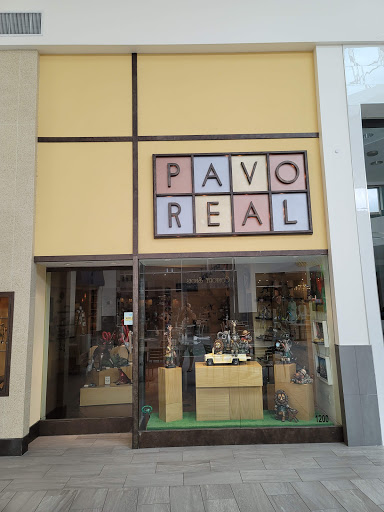 Pavo Real Gallery - Thumbnail