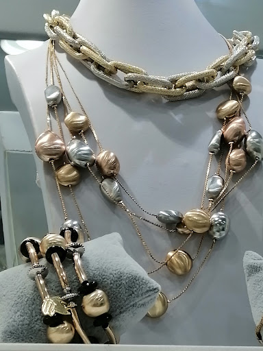 White Gold - Visual