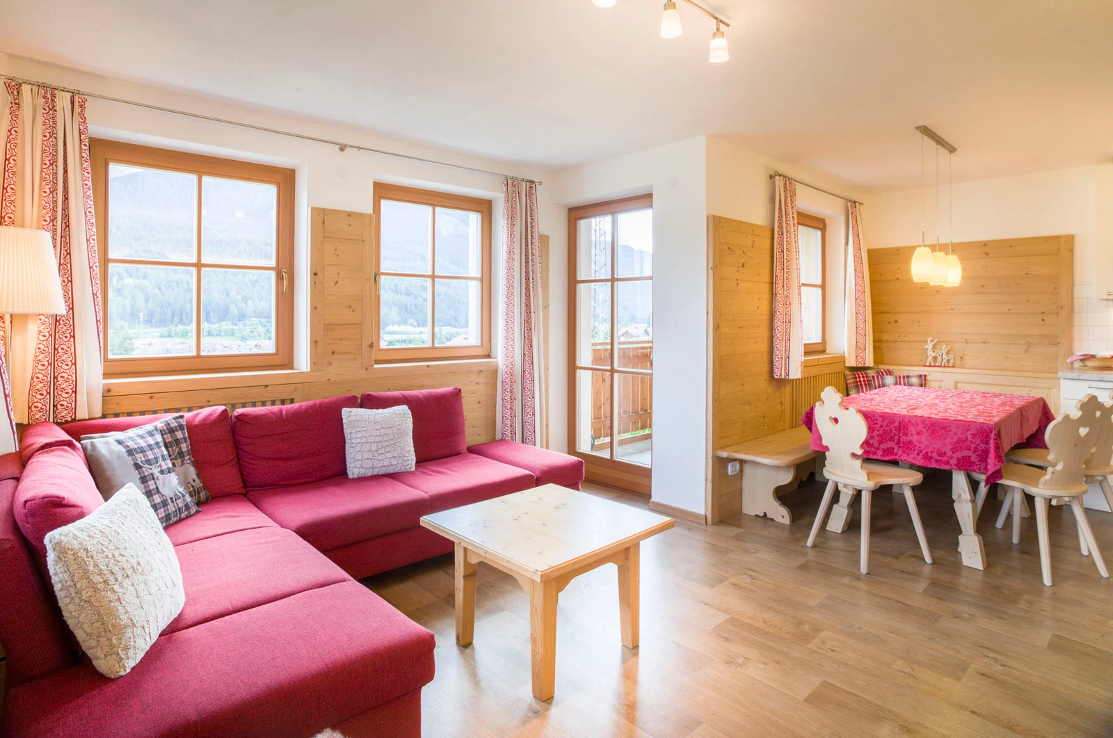 Appartements Josef Lercher mit Chalet Novalis Innichen Pustertal Südtirol