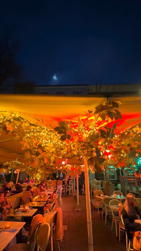 St.Tropez Gastrolounge - Restaurant