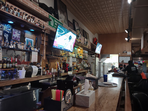 Hunter's Last Chance Bar & Grill - Thumbnail