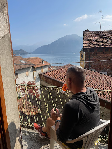 LAKESIDE REAL ESTATE (Menaggio) - Thumbnail