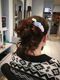Photo n°26 de Confidence coiffure à Ergué-Gabéric (Salon de coiffure)