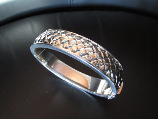 Goldsmith Huppertz, Jewelery Designer, - Thumbnail
