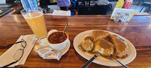 Fat Willy's - Visual