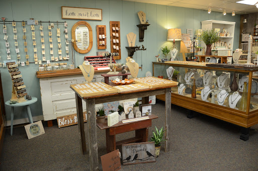 Rustic River Finds, Inc. - Thumbnail