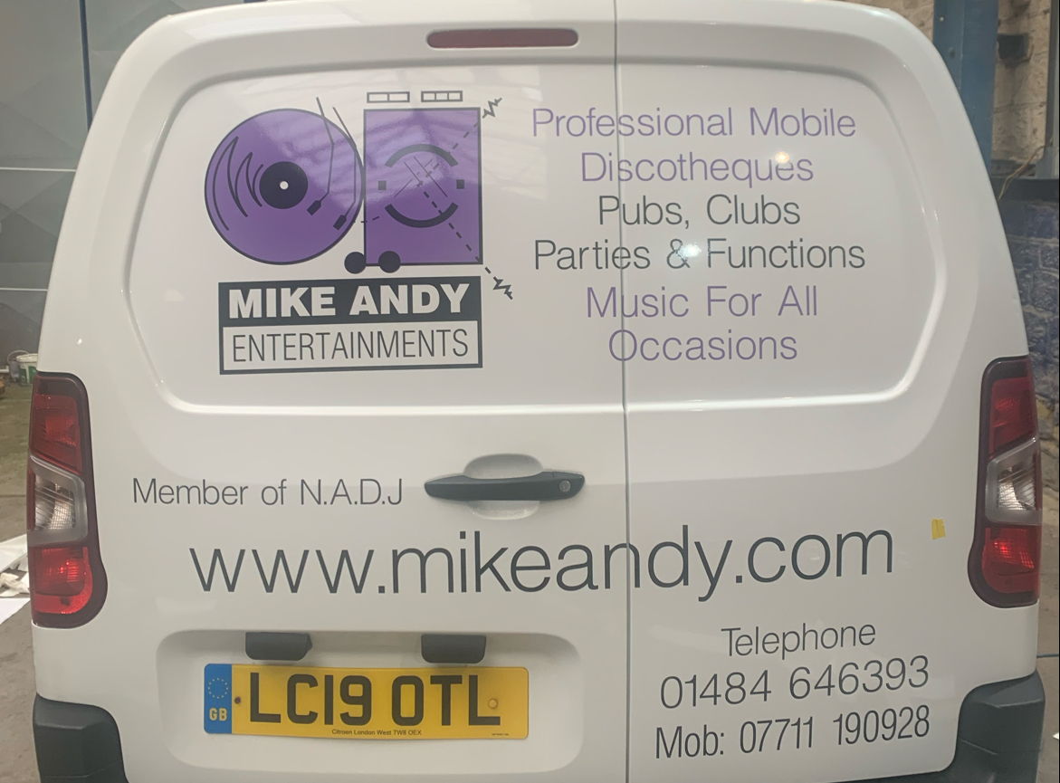 Mike Andy Entertainments Ltd - Entertainment - photo 1