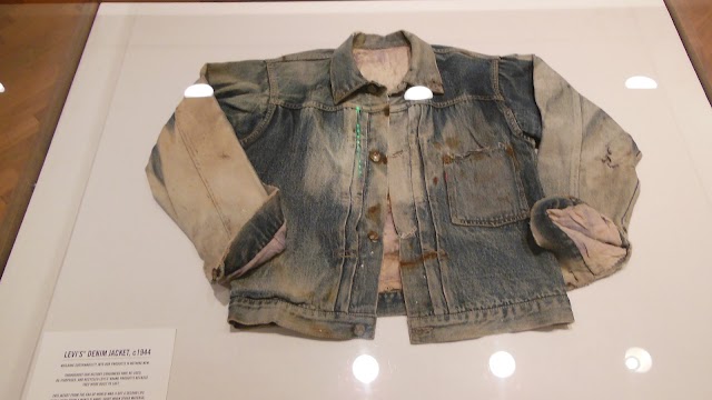 Levi's