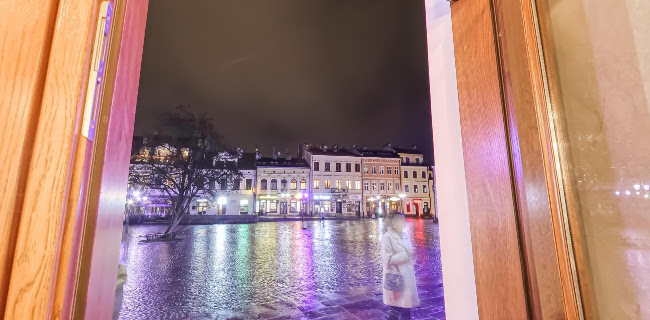 Rynek 10, 35-064 Rzeszów