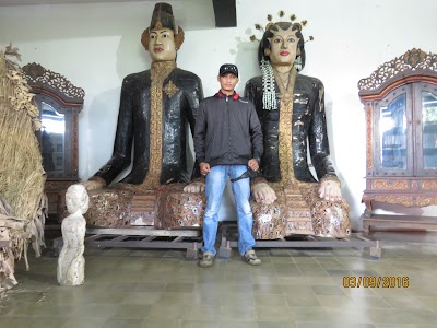 Photos of Borobudur Unique & Art Gallery Indonesia