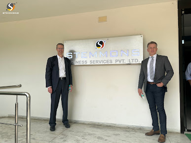 Af1qipojsjnxfveig4q0xvz81ugud4t0kl C9ebgibk6=s387 K No