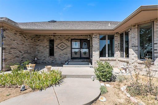 Hilda Massey - Denver Metro Realtor with Keller Williams Realty DTC, LLC - Thumbnail