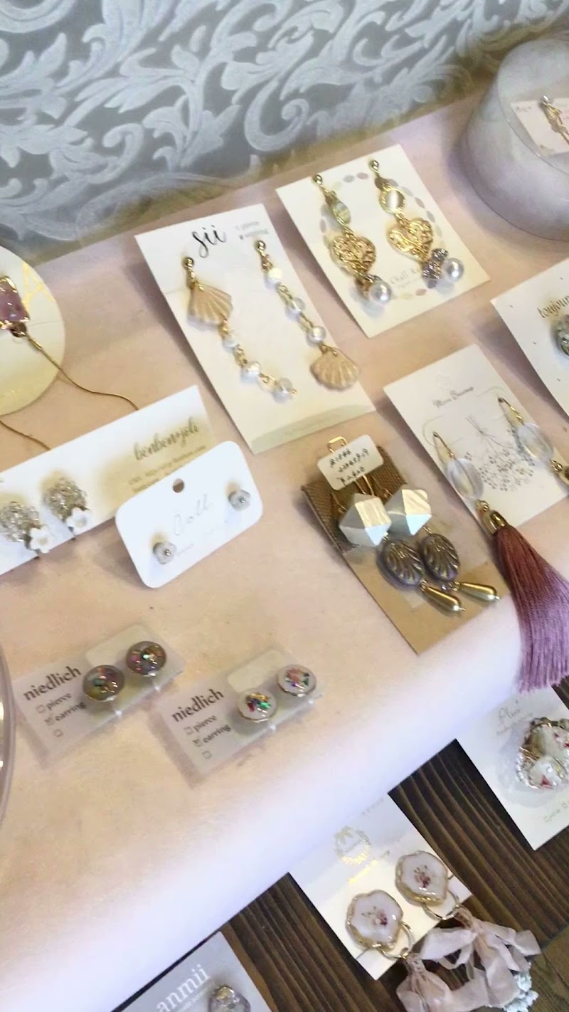 ドライフラワー &ハンドメイドアクセサリーfechule高円寺店