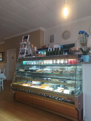 Plum Café - Visual