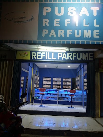 Photos of Tania Perfume Depan Polsek Serang