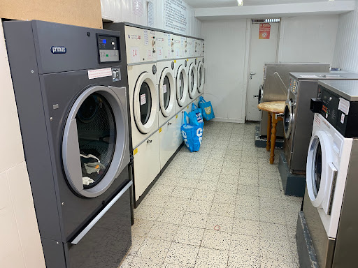 Clifton Road Launderette - Thumbnail