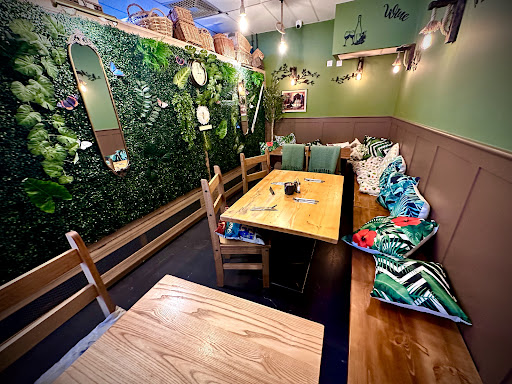Basil Leaf Deli - Thumbnail