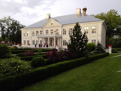 Photos of &Auml;&auml;sm&auml;e Manor