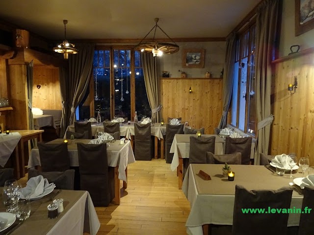 Logis Hôtel le Gai Soleil