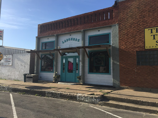 Ladonna's - Visual
