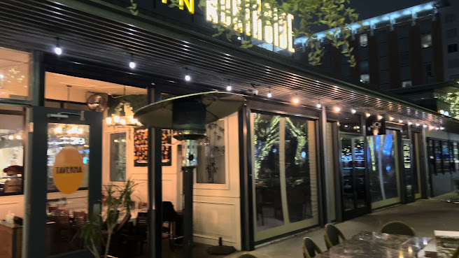 Taverna Austin by null