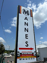 Photo n°12 de Garage Mercedes Audi BMW - Mannes Bordeaux à Lormont (Magasin de pièces de rechange automobiles)