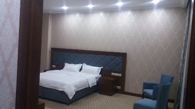 Photos of Bronze Banket Hole